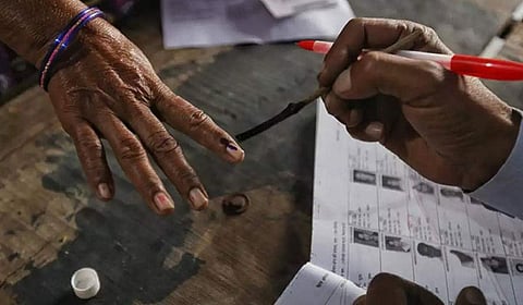 விலை போகும் அதிகாரம்