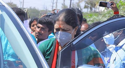 1 வாரகால தென் மாவட்டச் சுற்றுப் பயணம்: சசிகலா இன்று தொடக்கம்!