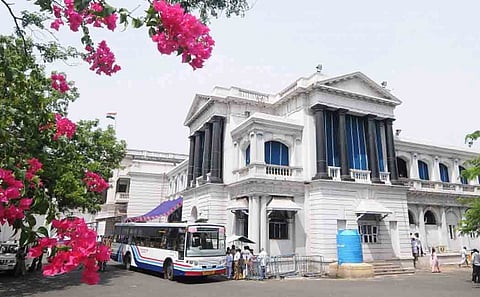 அரசு மருத்துவர்கள் பணிக்காலத்தில் உயிரிழந்தால் ரூ.1 கோடி: அரசு அறிவிப்பு!