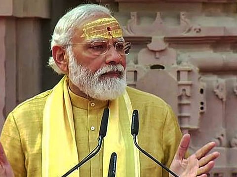 வியந்தது: சிங்கம் மேல் வந்த குமரகுருபரர்