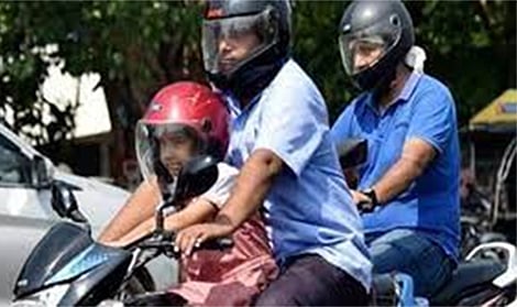 4 வயதுக்கு உட்பட்ட குழந்தைகளுக்கும் ஹெல்மெட் கட்டாயம்: மத்திய அரசு அறிவிப்பு!