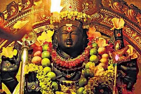 வையகம் வாழ அவதரித்த விசாகன்!