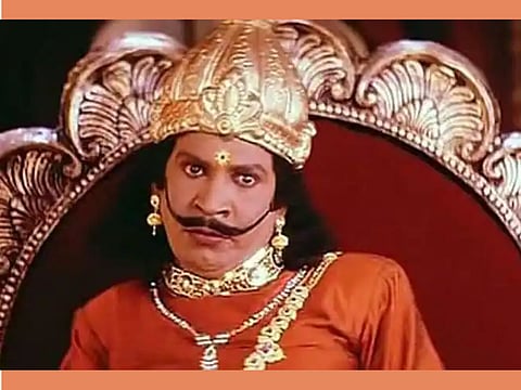 கொஞ்சம் சிரிங்க பாஸ்