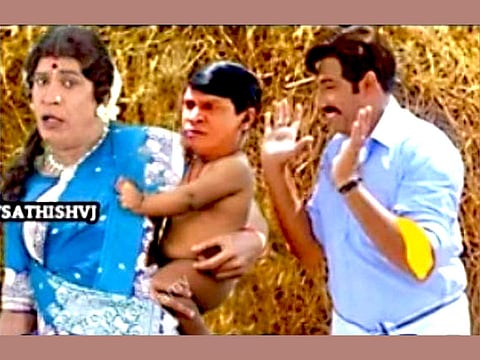 கொஞ்சம் சிரிங்க பாஸ்