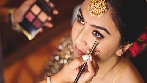 ராசிக்கு ஏற்ற ‘மேக்-அப்’புகள்