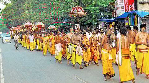 பாதயாத்திரை செல்லும் போது கவனிக்க வேண்டியவை.