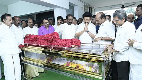 மு.க.ஸ்டாலின்  அஞ்சலி