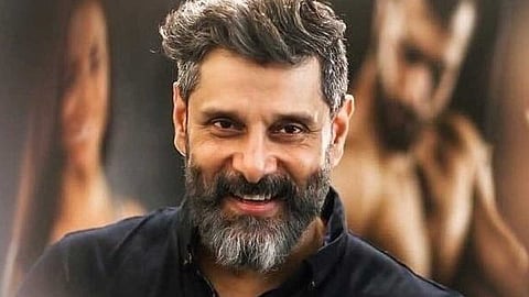விக்ரமின் 'தங்கலான்' லேட்டஸ்ட் புகைப்படம் அப்டேட்! வேற லெவல் மாஸ்!
