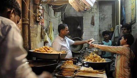 தமிழகத்தில் நான்கு இடங்களில் 4 கோடி ரூபாய் செலவில் உணவு வீதிகள்!