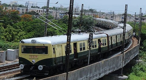 சென்னையில் பறக்கும் ரயில் சேவை ரத்து?!