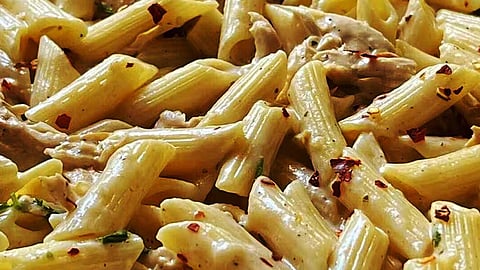 ஒயிட் சாஸ் பாஸ்தா