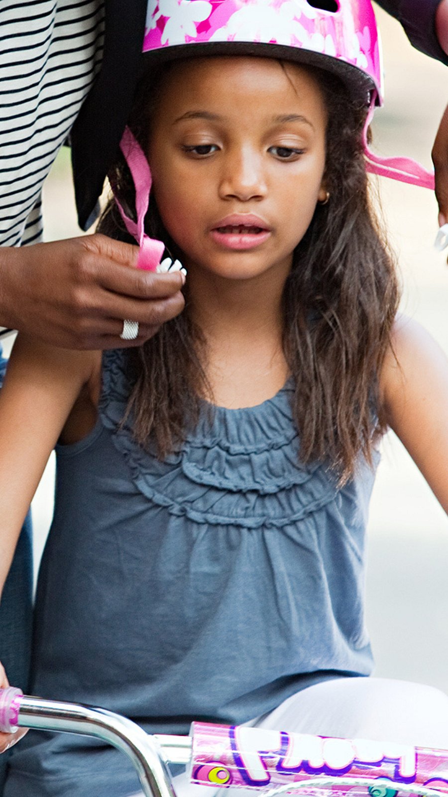 குழந்தைகளுக்கு கட்டாயம் சொல்லித்தர வேண்டிய
வெளி பாதுகாப்பு குறிப்புகள்!