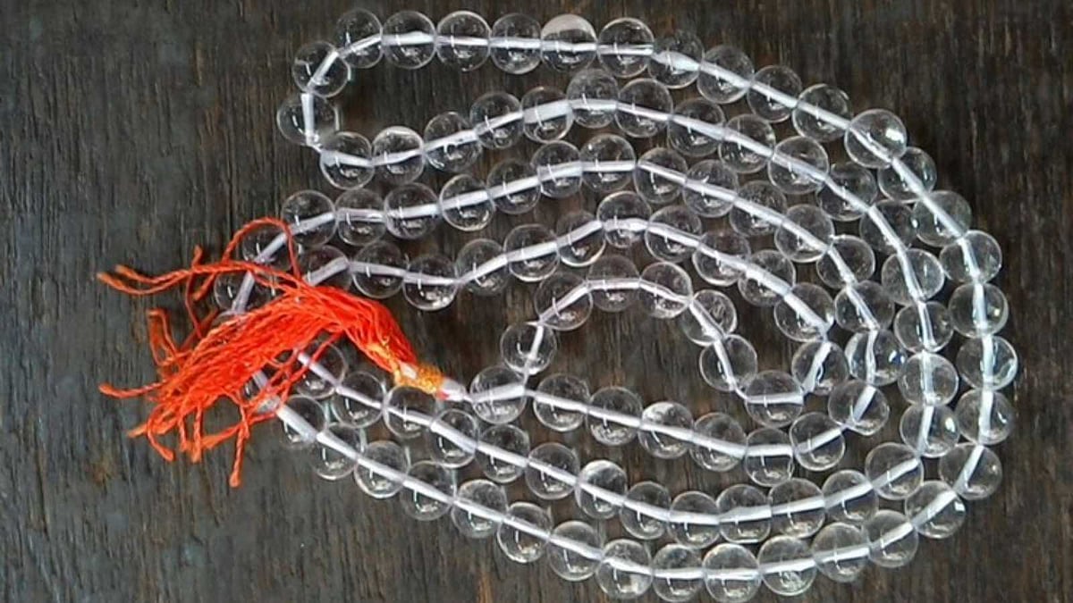 ஸ்படிக மாலையில் இத்தனை விஷயங்களா இருக்கு?