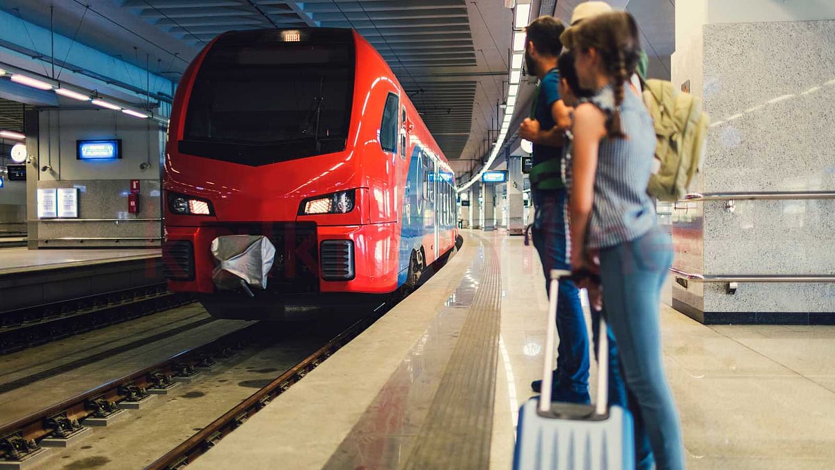 நாம் முன்பதிவு செய்த ரயில் டிக்கெட்டில் வேறொருவர் பயணிக்கலாம்! எப்படி தெரியுமா?