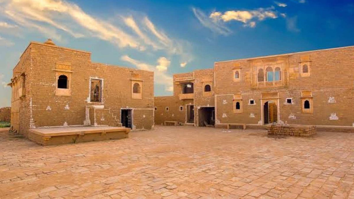 ஒரே இரவில் காணாமல் போன கிராமம்... ஆளில்லா மர்மம்... 6 மணிக்கு மேல் யாருக்கும் அனுமதி இல்லை! 