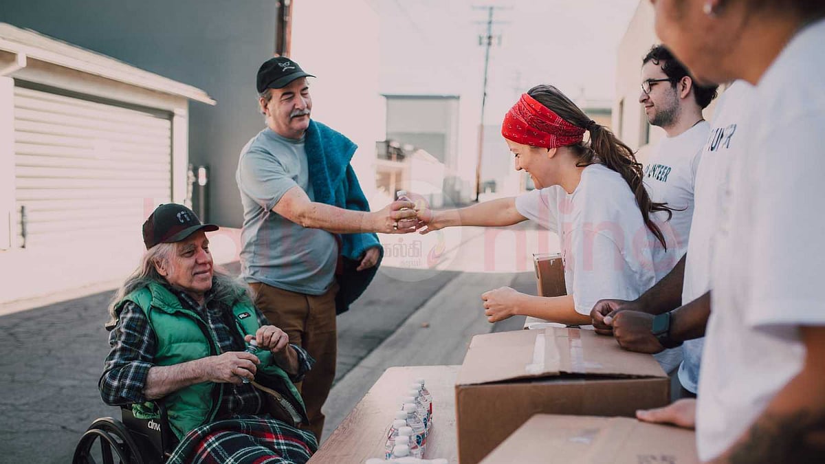 வாரம் ஒரு மணி நேரம் தன்னார்வ தொண்டு செய்தால் இளமையாக இருக்கலாம்!