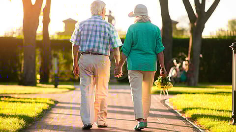 Does walking every day lower cholesterol?