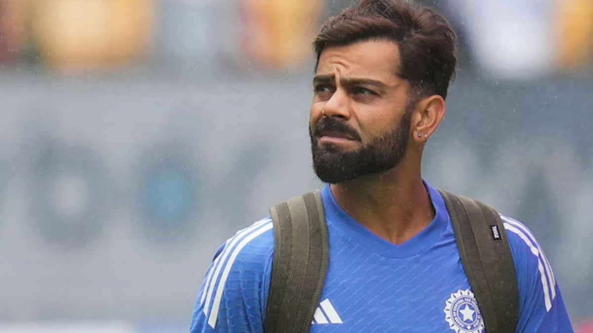 12 ஆண்டுகளுக்கு பிறகு ரஞ்சி ட்ராபியில் விளையாடும் விராட் கோலி… அலைமோதிய கூட்டம்… குவிக்கப்பட்ட போலீஸ்!