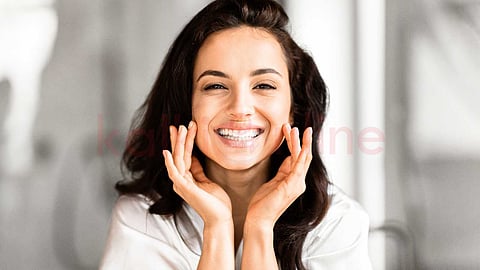 Blooming face attracts others!
