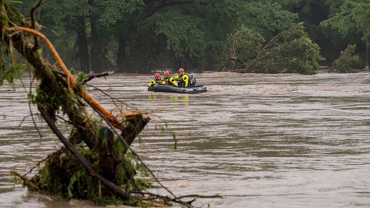டெக்ஸாசில் பேரழிவை விளைவிக்கும் வெள்ளப்பெருக்கு!