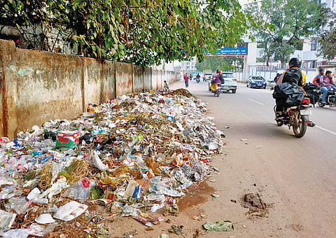garbage in streets