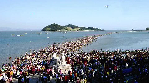 The miracle of the parting of the sea