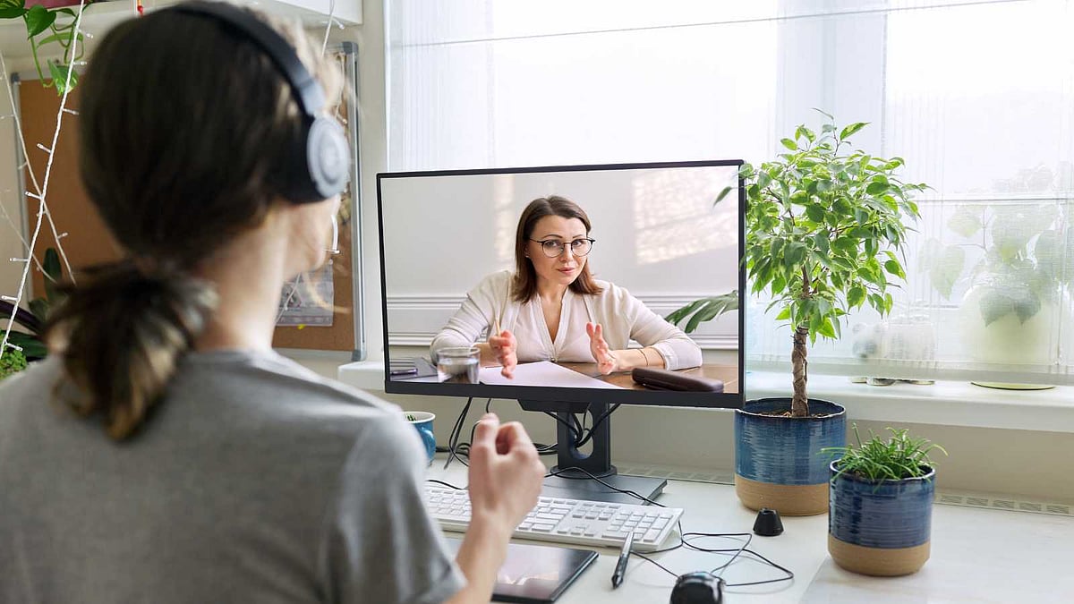 உங்கள் திறமையே முதலீடு: வீட்டில் இருந்தபடியே சம்பாதிக்க உதவும் 5 வேலை வாய்ப்புகள்!