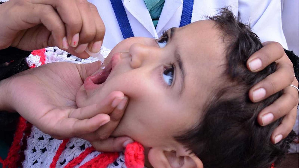 இளம்பிள்ளை வாதம்: உங்கள் குழந்தையின் எதிர்காலத்தை சிதைக்கும் வைரஸ்!