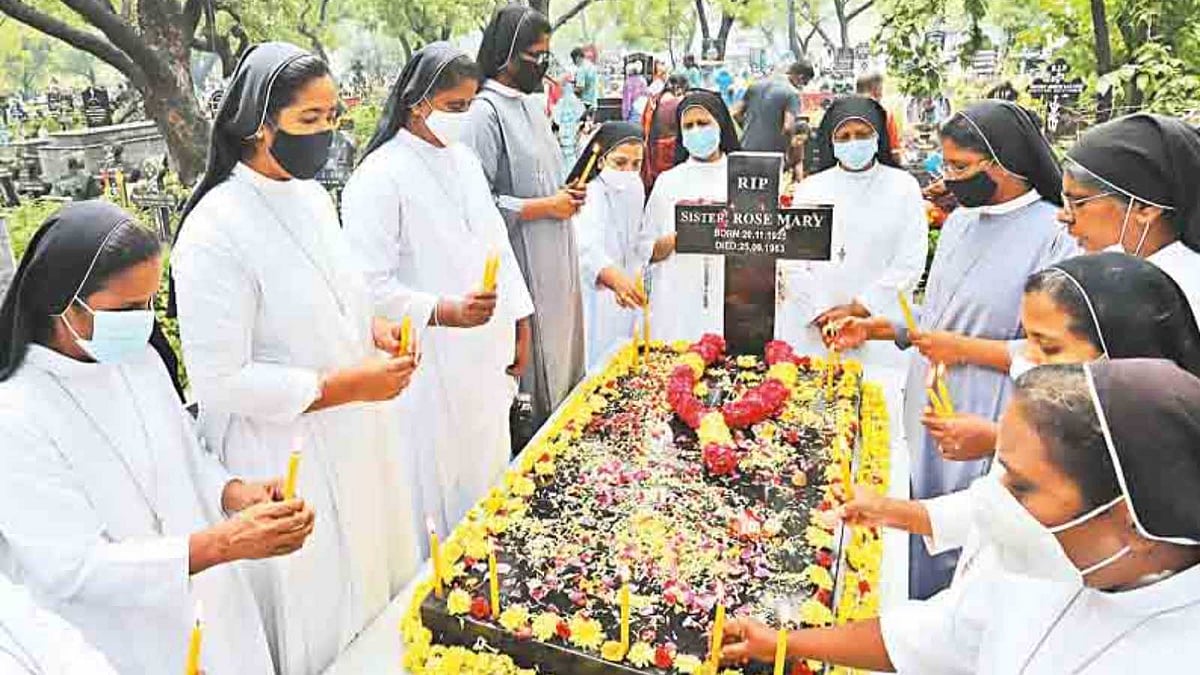 கல்லறை திருவிழா: அன்புக்குரியவர் ஆன்மா சொர்க்கம் செல்ல செய்யும் வழிபாடு!