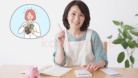 a woman planning to manage money