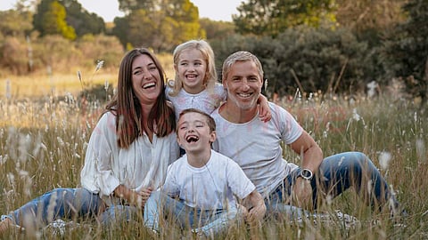 to act enthusiastically