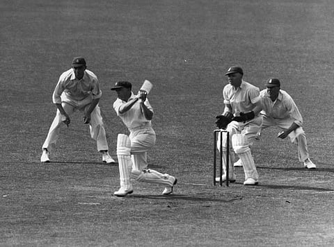 Eng beat australia by 675 runs 