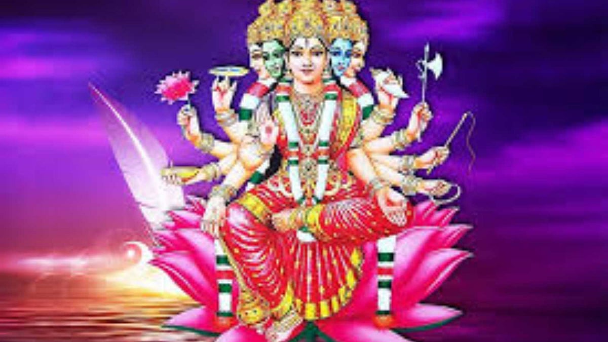 உடலில் உள்ள சக்கரங்களை இயக்கும் காயத்ரி மந்திரத்தின் அதிர்வுகள்!