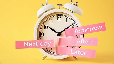 The benefits of postponing work