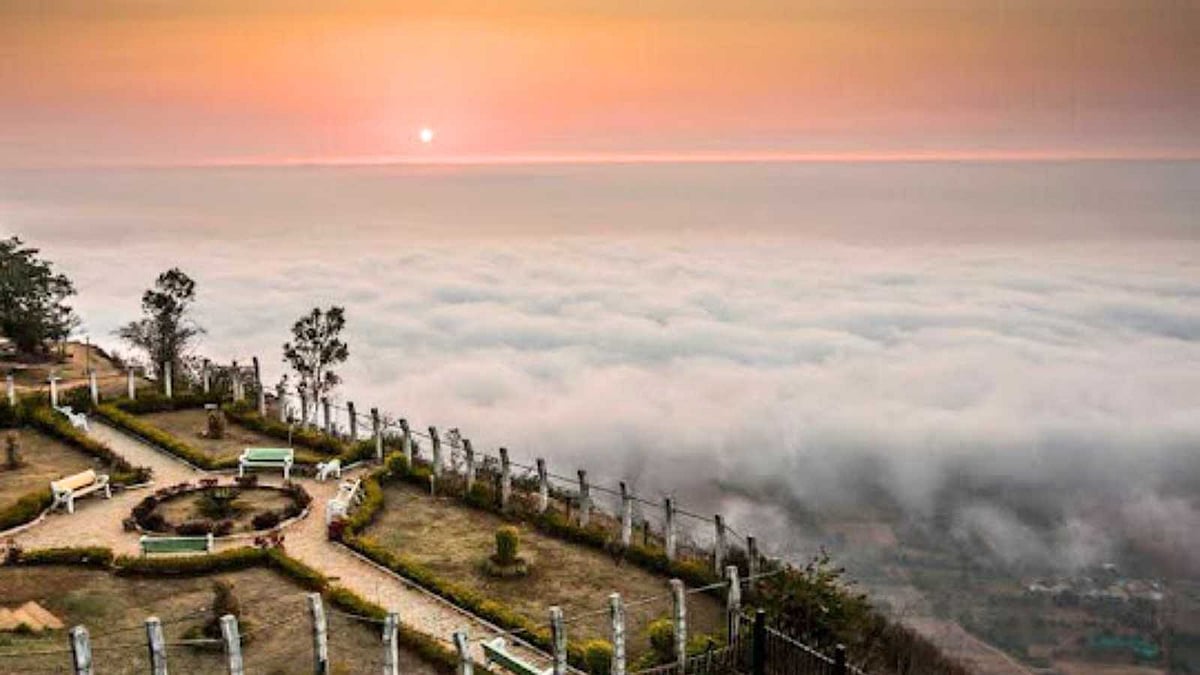 மேகங்களின் சங்கமம்: நந்தி ஹில்ஸில் ஒரு மறக்க முடியாத காலைப் பொழுது!