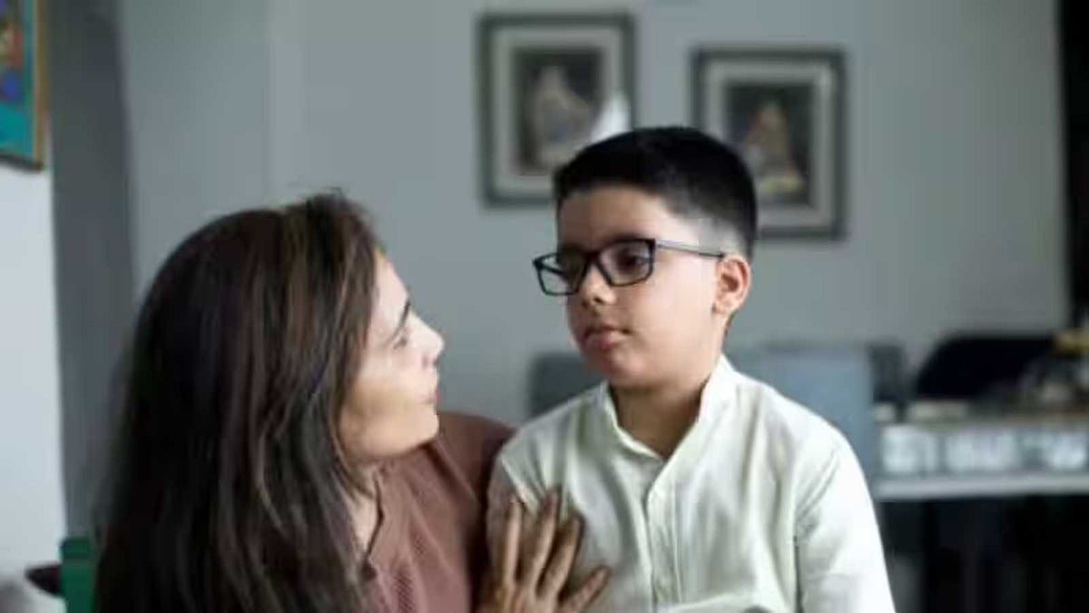 பணம் சம்பாதிக்கக் கற்றுத்தரும் நம் பிள்ளைகளுக்கு அவர்கள் மகிழ்ச்சியாக வாழக் கற்றுத் தருகிறோமா?