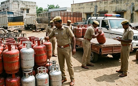 gas cylinder 