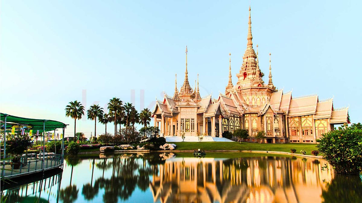 வெளிநாடு செல்ல பிளான் பண்றீங்களா? இந்த இடங்களை மிஸ் பண்ணாதீங்க!