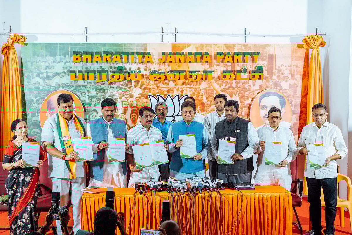 #JUST IN : திவாலாகும் நிலையில் தமிழ்நாடு - தமிழக நிதிநிலை குறித்த பாஜக வெள்ளை அறிக்கை வெளியீடு..!