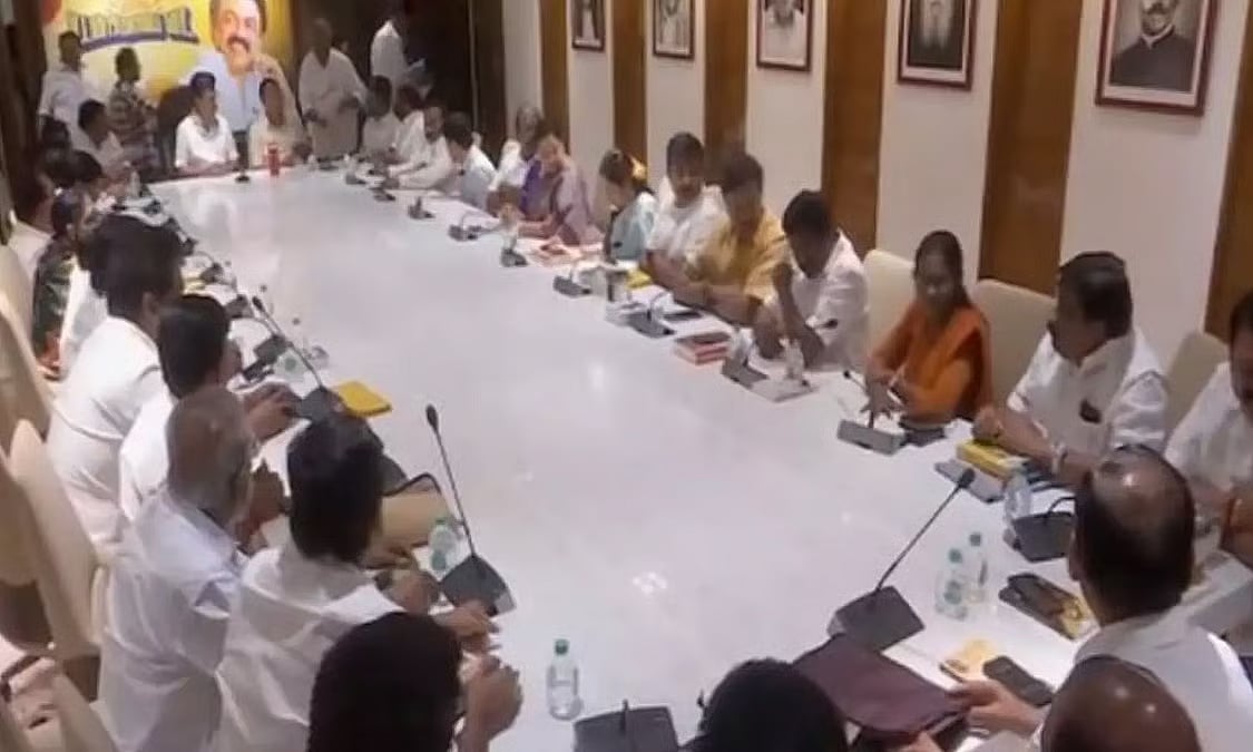 #JUST IN : மத்திய அரசுக்கு எதிராக திமுக போர் கொடி! இன்று காலை 11 மணிக்கு திமுக எம்.பி.க்கள் அவசர கூட்டம்...!