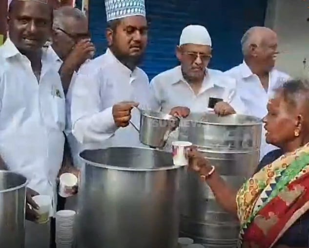 இது தான் நம்ம தமிழ்நாடு..! தஞ்சாவூர் தேர் திருவிழாவில் பக்தர்களுக்கு மோர் வழங்கிய இஸ்லாமியர்கள்..! 