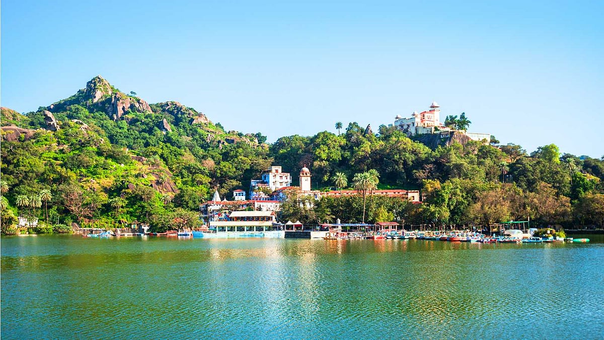 கோடை வெயிலில் இருந்து தப்பிக்க 25°க்கு கீழ் குளிர்தரும்  இந்தியாவின் ஐந்து குளுகுளு மலை சுற்றுலாத்தலங்கள்!