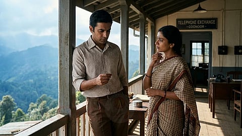 Man speaking with woman