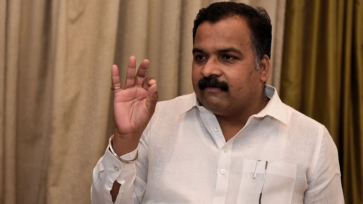 தமிழ்நாடு காங்கிரஸில்அதிரடி மாற்றம்: மாணிக்கம் தாகூர் ‘IN’... செல்வப்பெருந்தகை ‘OUT’!  