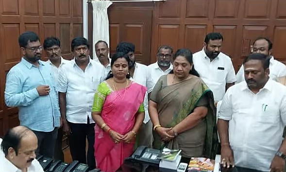 யாரும் எங்களை மிரட்டவில்லை, சொந்த விருப்பத்தில் தான் ராஜினாமா செய்தோம் - முன்னாள் MLAக்கள் விளக்கம்!