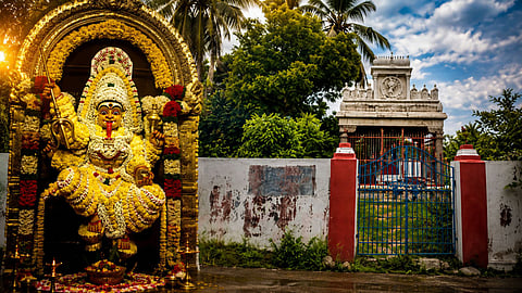  பழையனூர் நீலி அம்மன் கோவில்