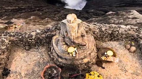 விநாயகர் சிலை - Mount Bromo Ganesha