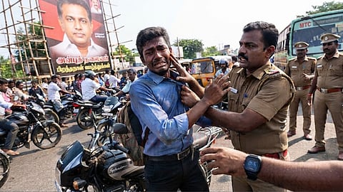 சிறுகதை | gen z youth and police