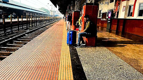 மஞ்சள் கோடு - Yellow Line Railway,