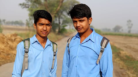 Teenage Boys - பருவ வயது ஆண் பிள்ளைகள்